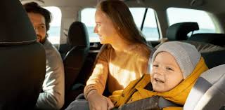 Regels voor Kinderzitjes in Tenerife: Luchthaventaxi's, TF1-Snelwegwetgeving & Familietransfers Uitgelegd